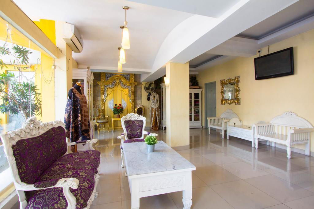 Wijaya Imperial Hotel Baturetno Экстерьер фото